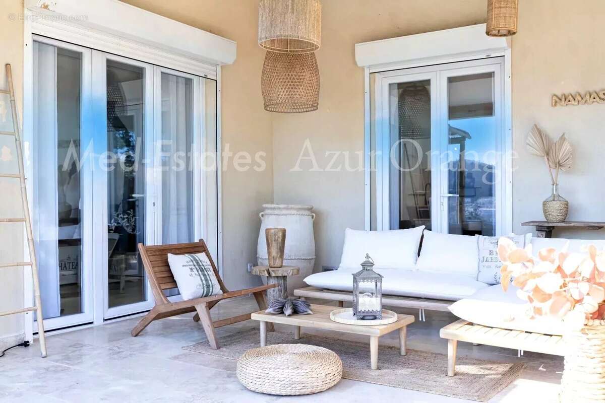 Maison à LA GARDE-FREINET