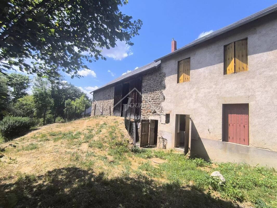 Maison à GOUTTIERES