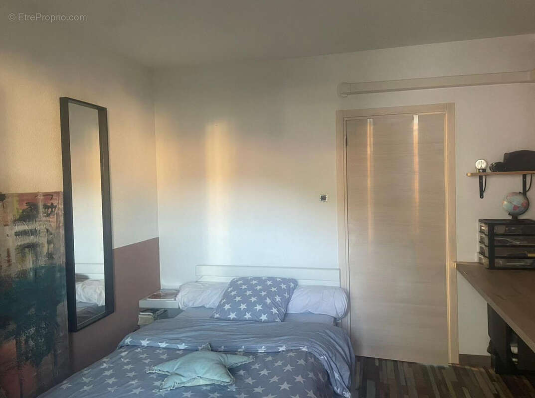 Appartement à SAINT-CYR-SUR-MER