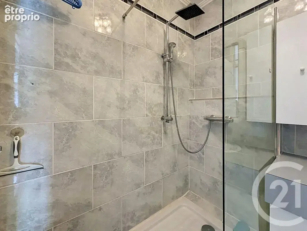 Appartement 3 pièces 61 m² à vendre à Saint-Genis-Laval (69230) - photo 12