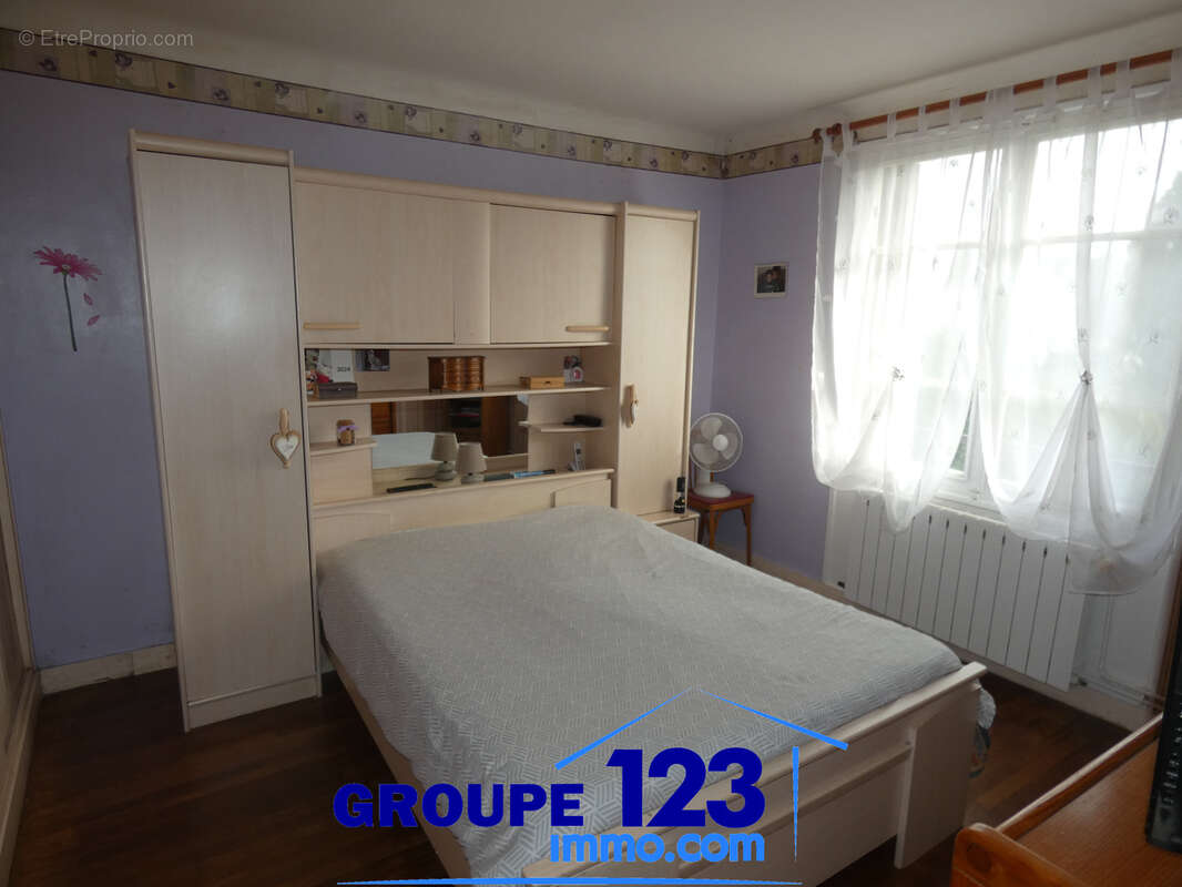 Maison à BRIENON-SUR-ARMANCON