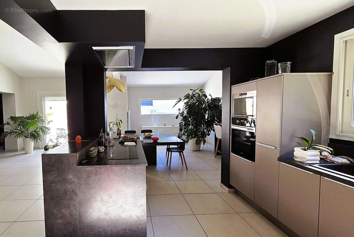 Maison à VILLENEUVE-LES-AVIGNON