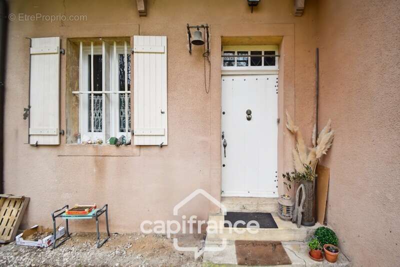 Maison à PIERRE-DE-BRESSE