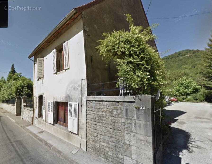 Maison à LONS-LE-SAUNIER