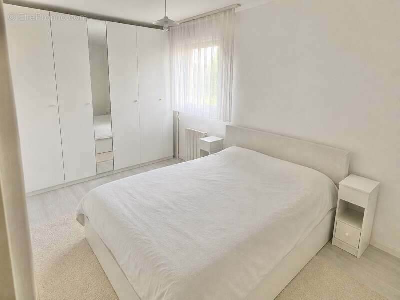 Appartement à L'ISLE-D'ABEAU