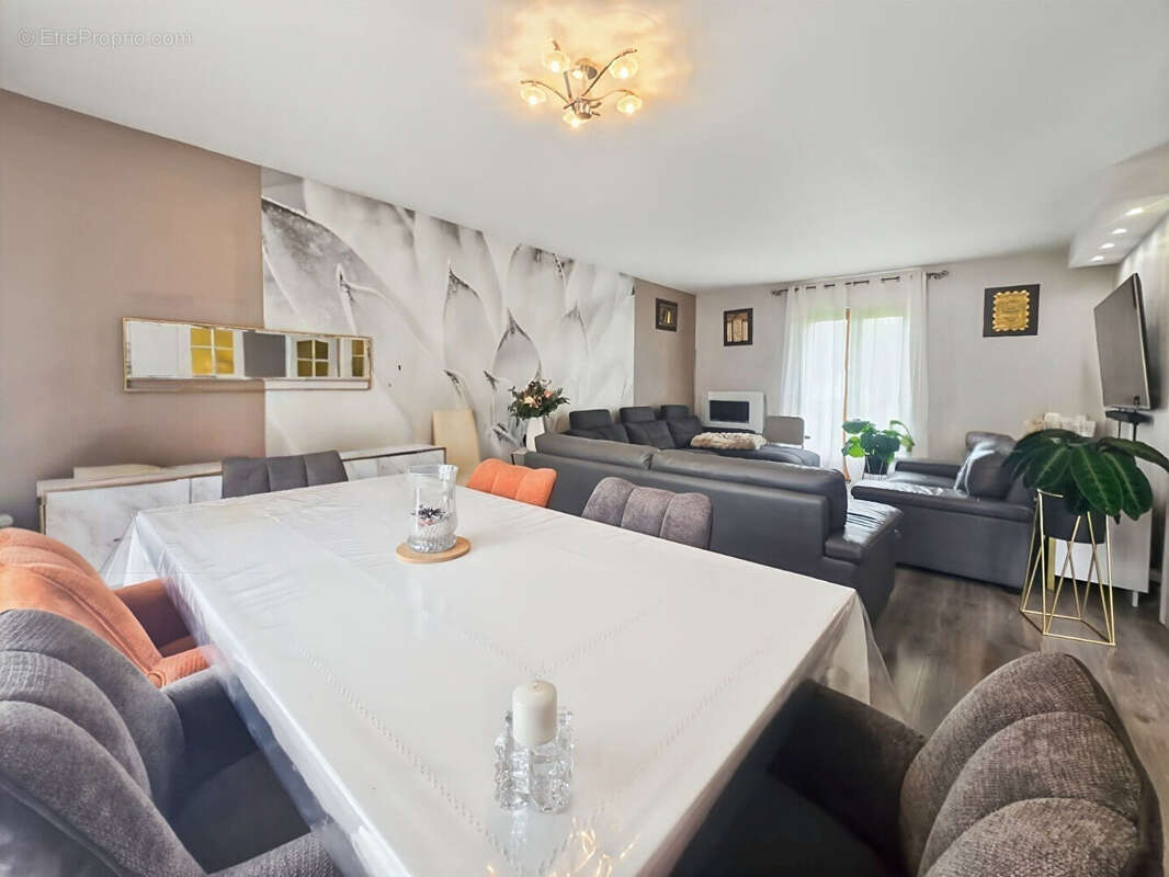 Maison à DAMMARIE-LES-LYS