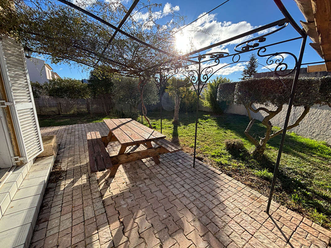 Maison à CHATEAU-ARNOUX-SAINT-AUBAN