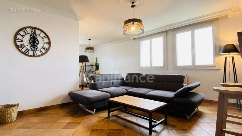 Dpt Finistère (29), à vendre QUIMPER quartier Kerfeunteun Appartement T4 de 75 m² Habitable - Cave - Deux Balcons - photo 6