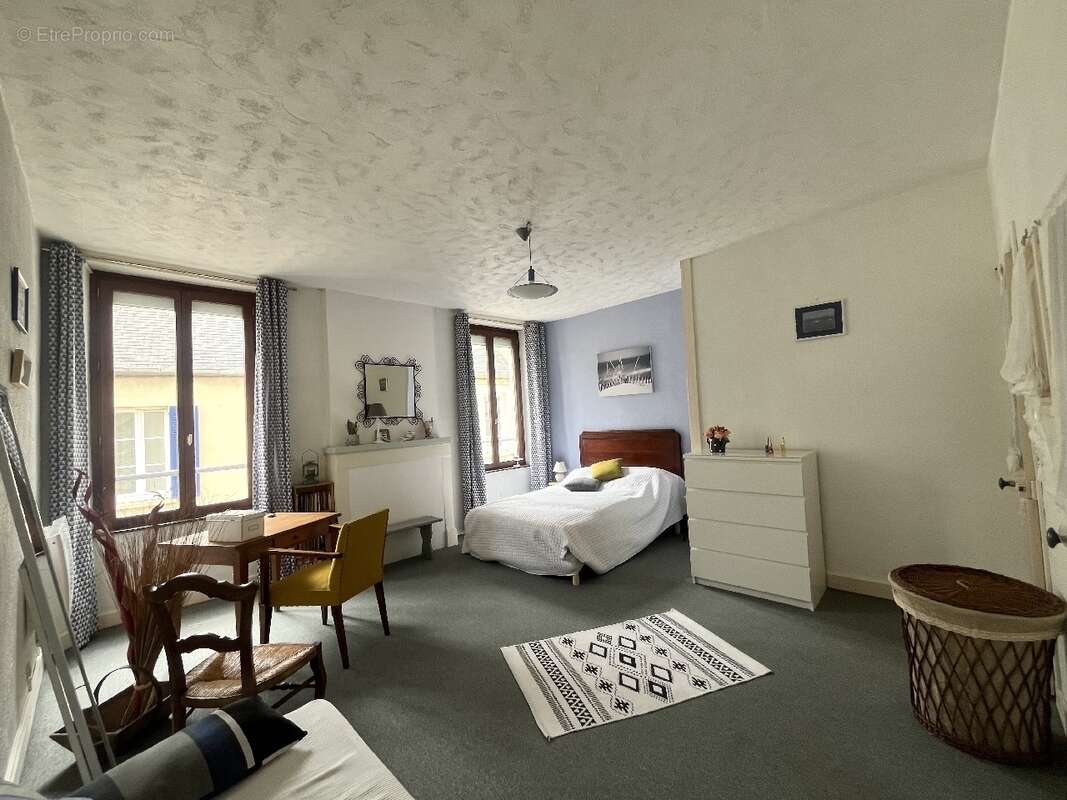 Maison à PORT-EN-BESSIN-HUPPAIN