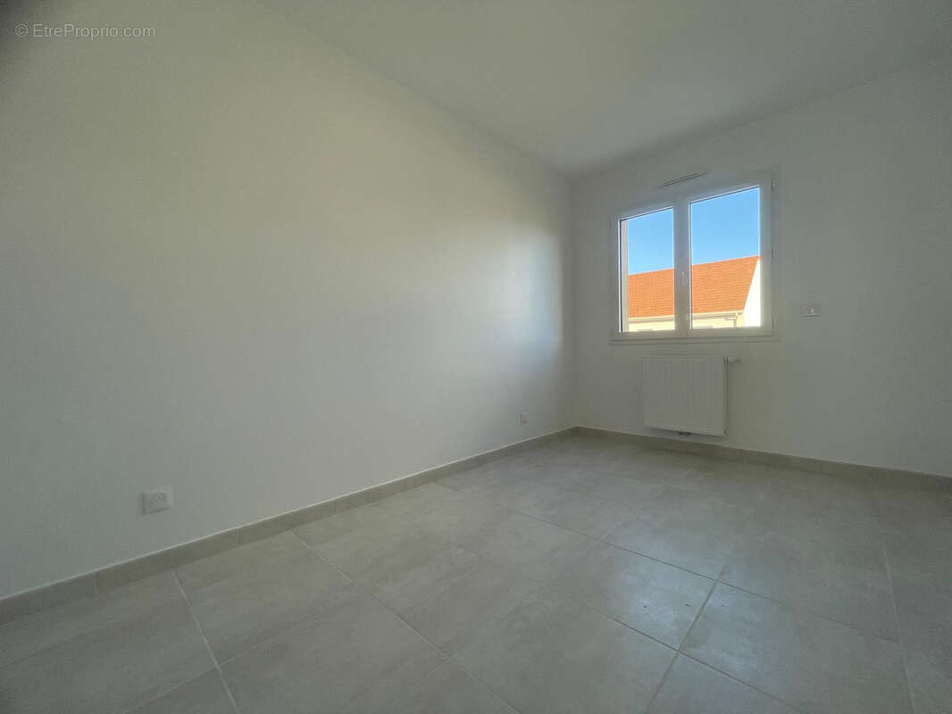 Maison à SAINT-CHERON