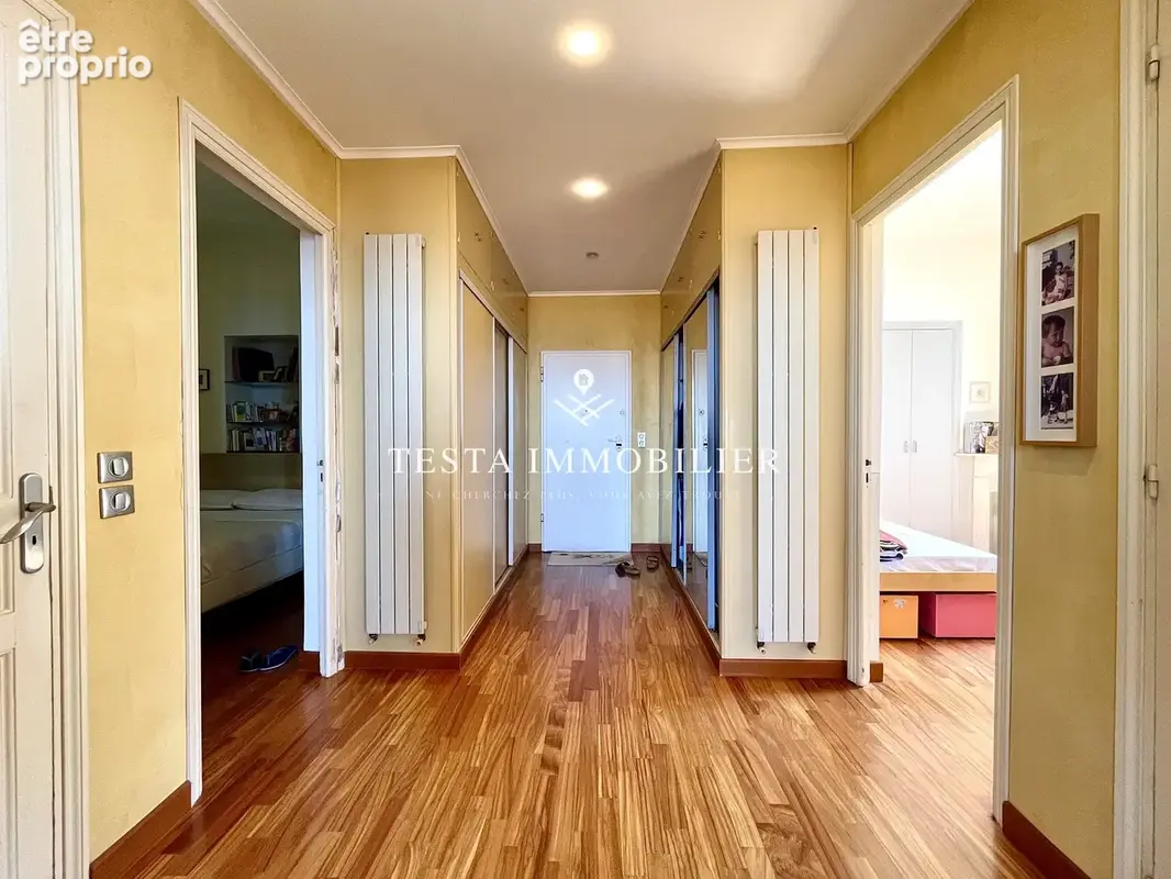 Menton Terres Chaudes - Dernier étage d'une maison de maître - Appartement duplex de 145 m2 (92 m2 loi carrez) - photo 9