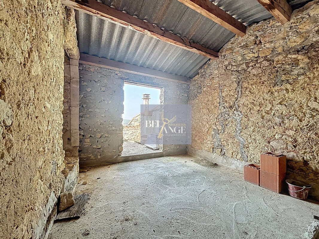 Maison à LABASTIDE-DE-VIRAC