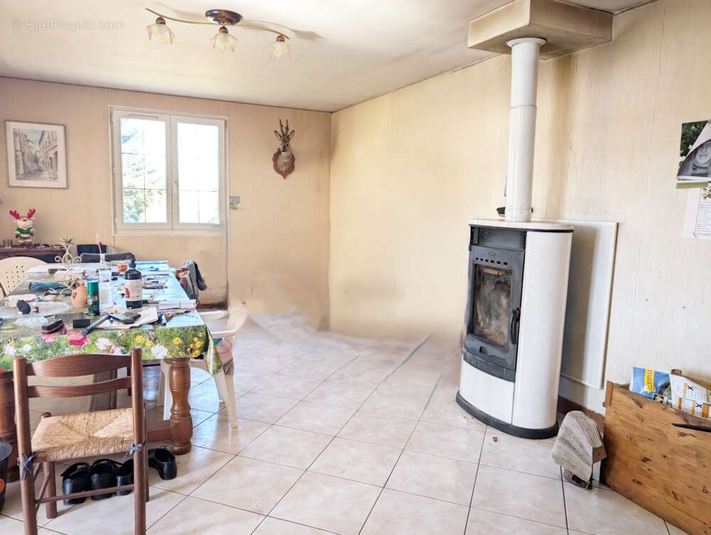 Maison à THEY-SOUS-MONTFORT