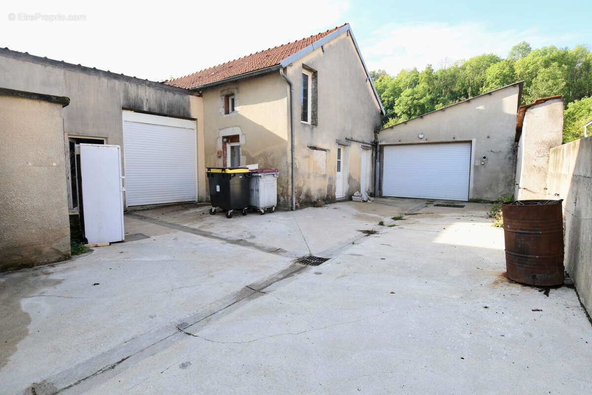 Maison à AISY-SUR-ARMANCON