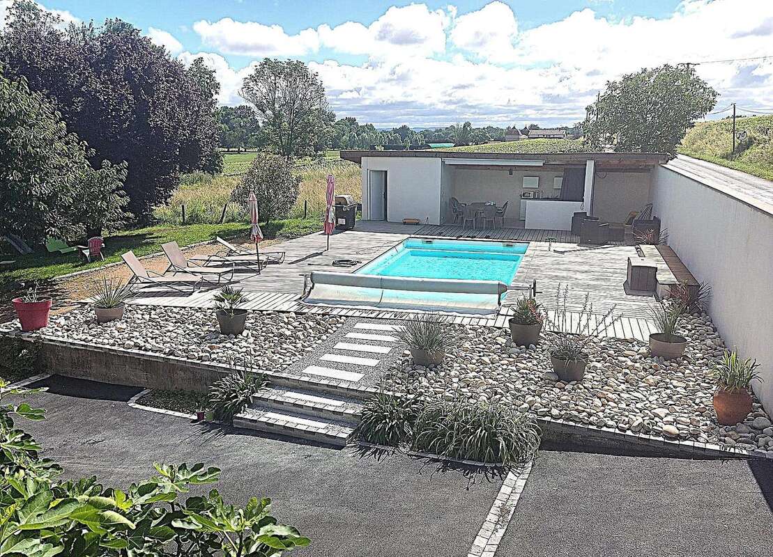 Maison à SAINT-ETIENNE-DES-OULLIERES