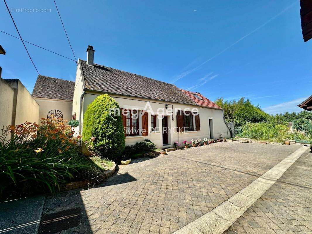 Maison à VILLEBLEVIN