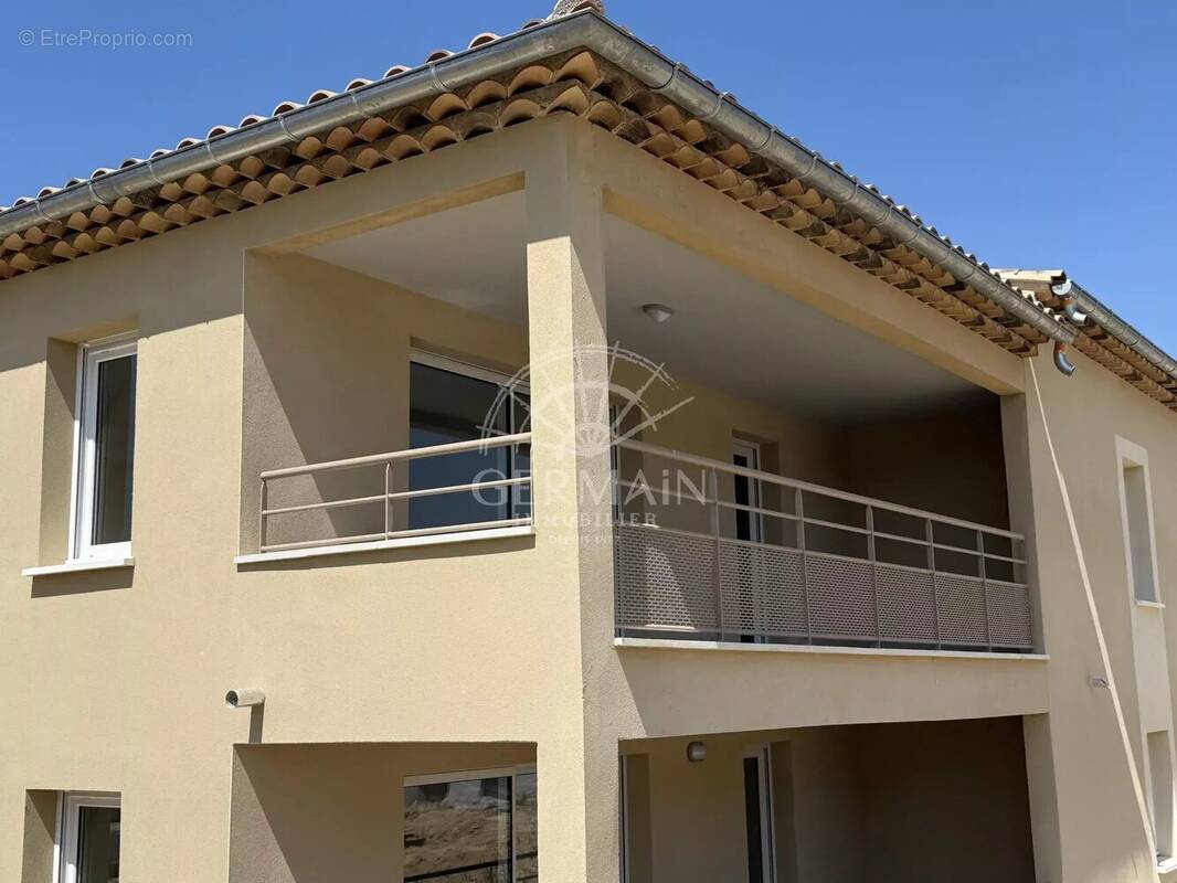 Appartement à ROBION