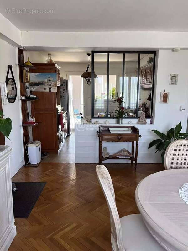 Appartement à MARSEILLE-8E