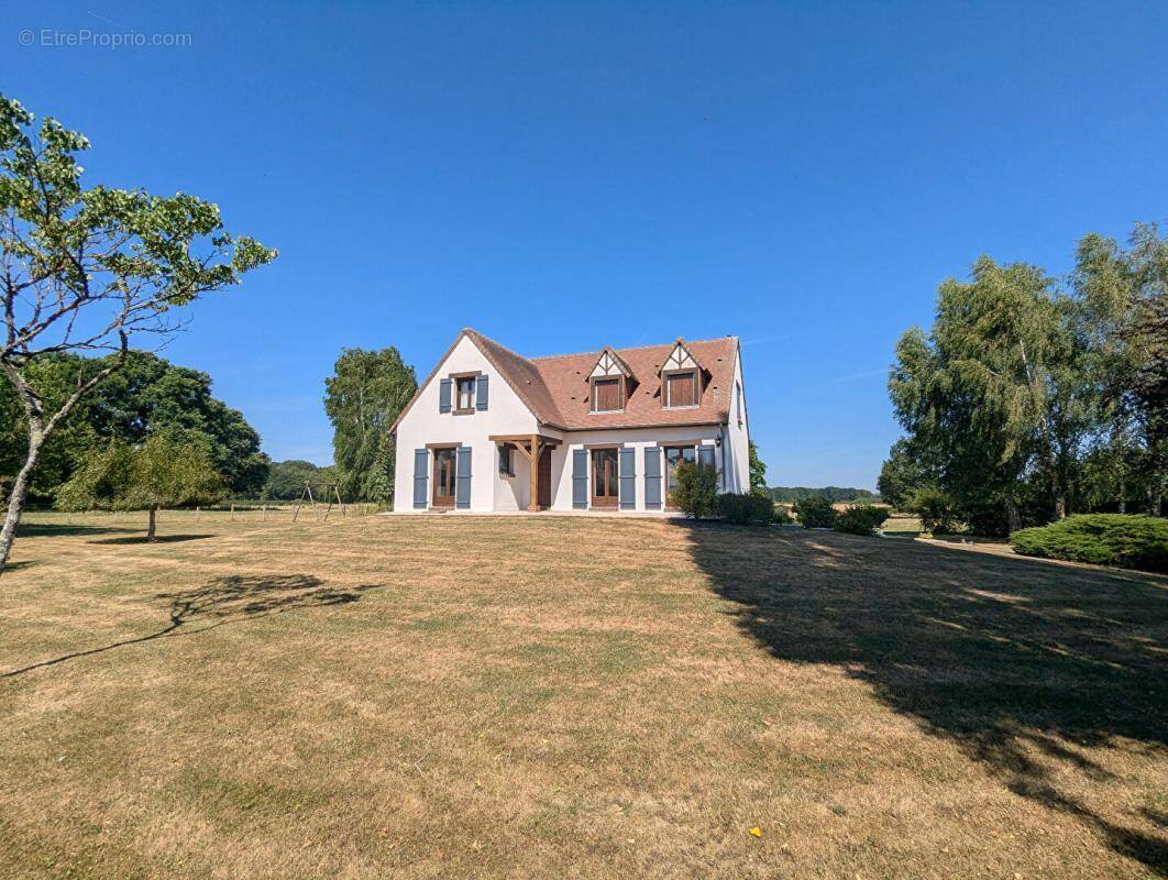 Maison à NEUILLY-SUR-EURE