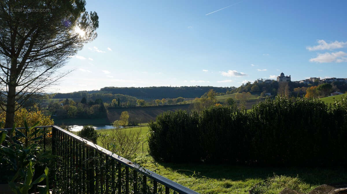 Maison à CASTELNAU-MONTRATIER