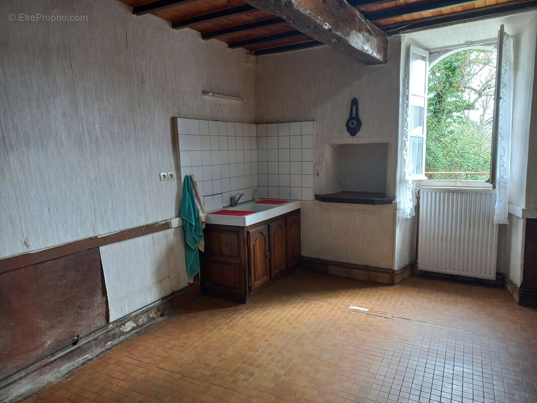 Maison à MONTESQUIOU