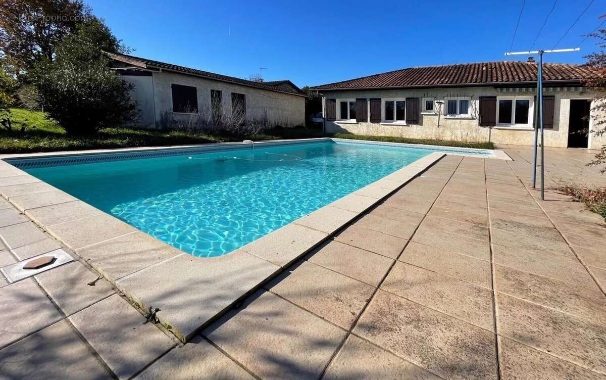 Maison à CASTRES-GIRONDE