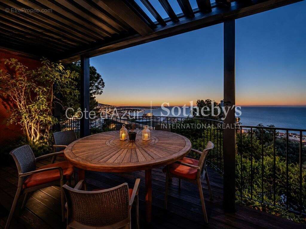 Beausoleil, villa vue mer avec piscine 225 m², à 5 minutes de Monaco - photo 3