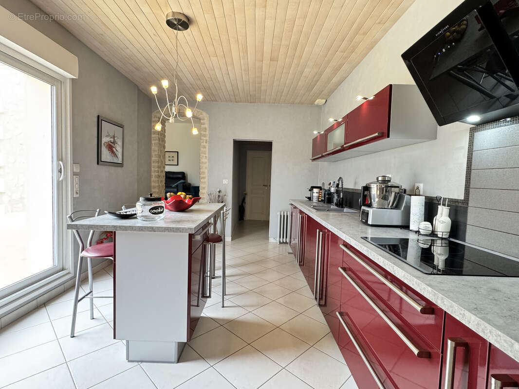 Maison à BARBEZIEUX-SAINT-HILAIRE