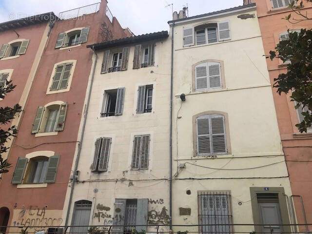 Appartement à MARSEILLE-2E
