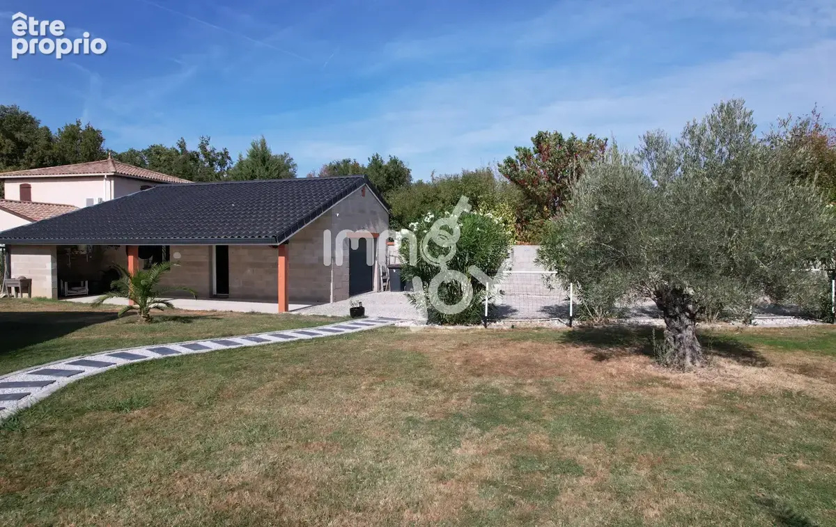Maison contemporaine de plain-pied 143m2 - Piscine - 1 336m2 de terrain - photo 5