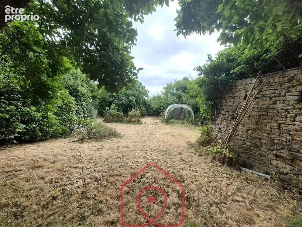 Roudouallec au calme - longere + dependances sur 1989 m² de terrain. - photo 7