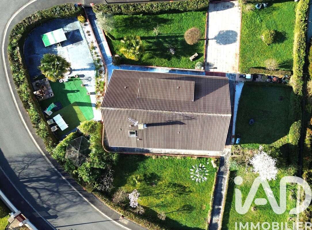 Photo 7 - Maison à YVRE-L'EVEQUE