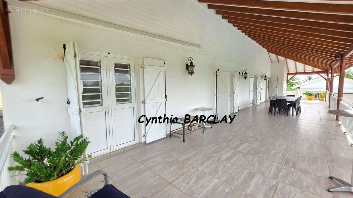 Maison 305 m² à Ducos  - photo 7