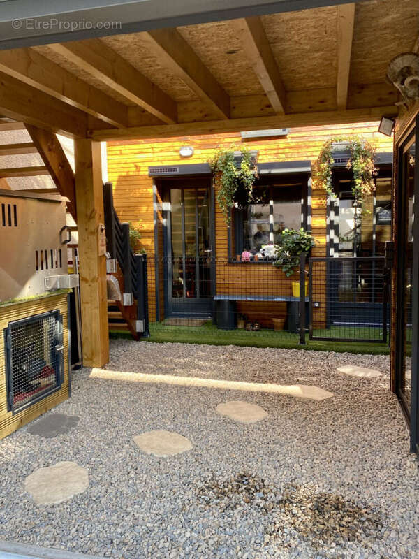 Appartement à LE COTEAU