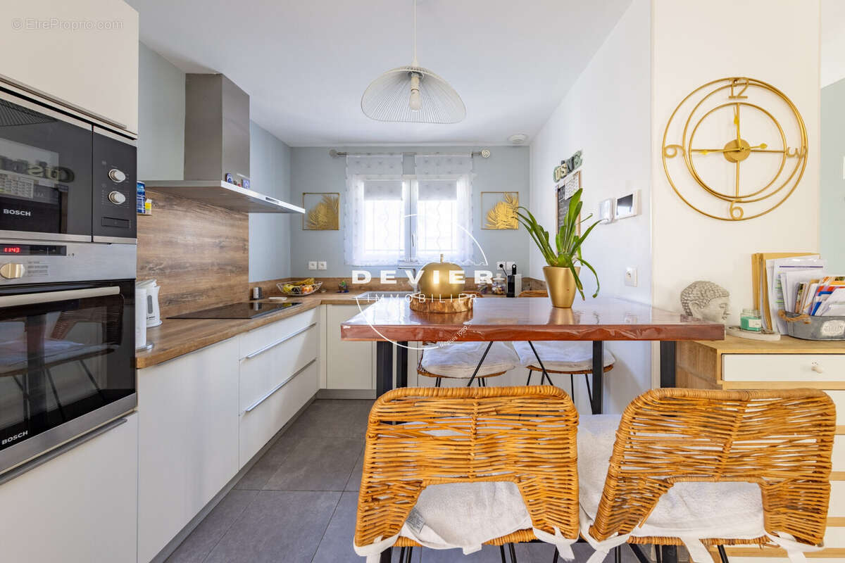 Maison 84 m² à Restinclieres  - photo 4