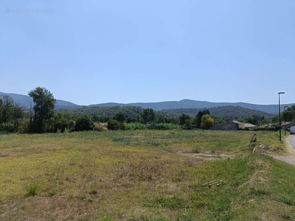 Terrain à PIGNANS