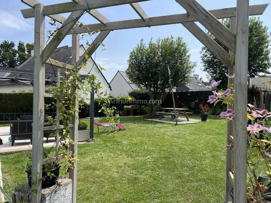 Maison à LARMOR-BADEN