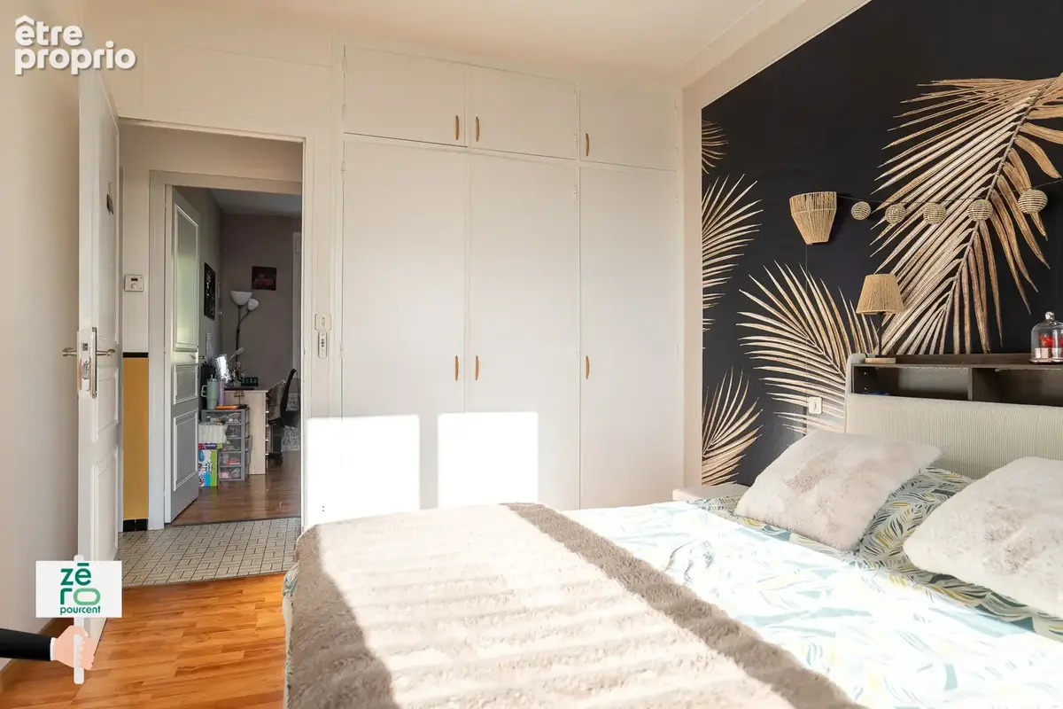 Maison familiale avec piscine, beaux volumes et terrain arboré à La Châtaigneraie - photo 8