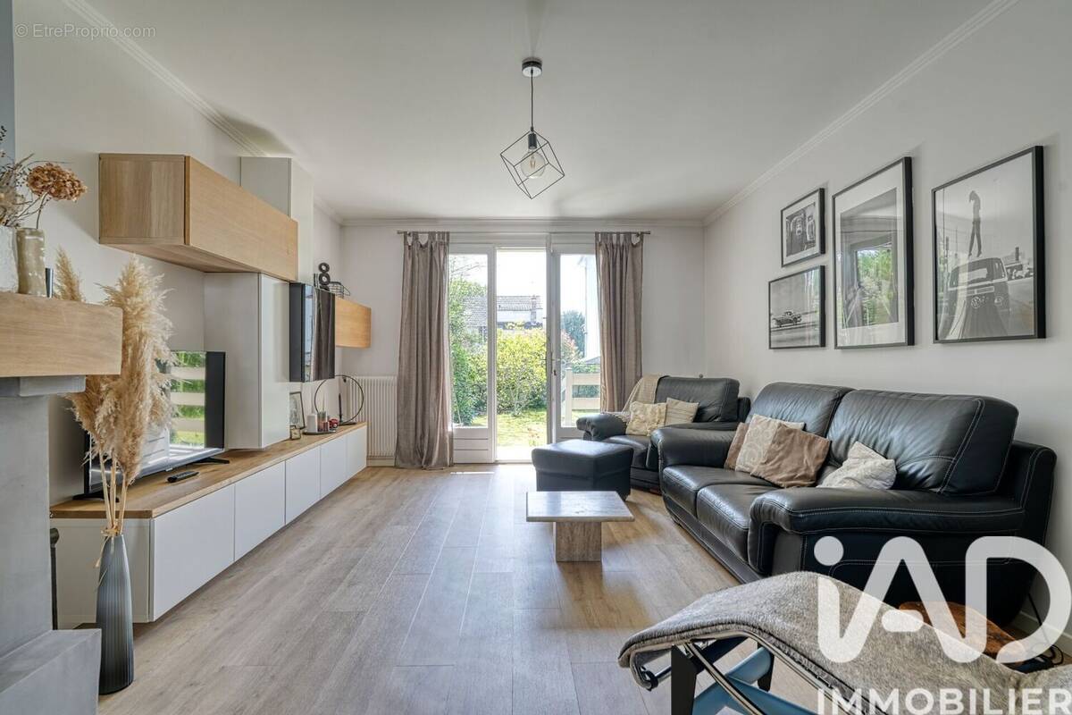 Photo 1 - Maison à LES PAVILLONS-SOUS-BOIS