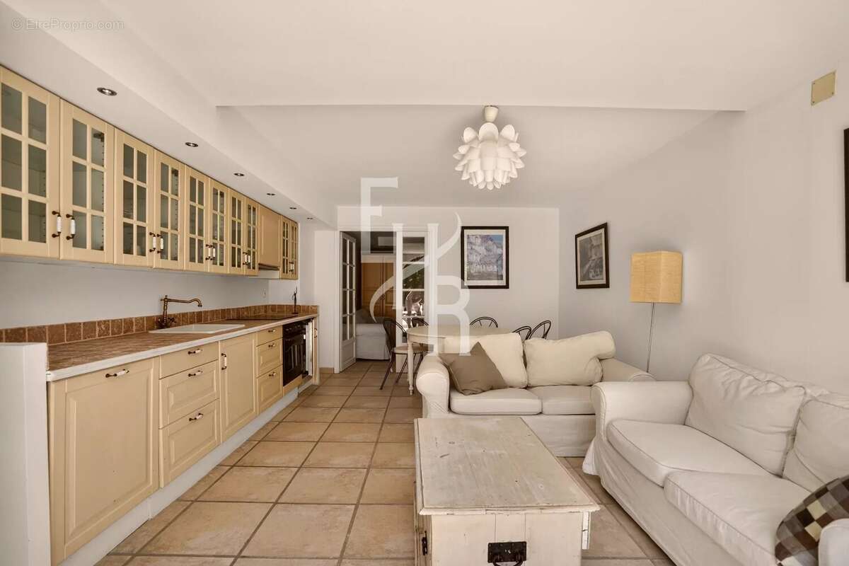 Maison à MOUGINS