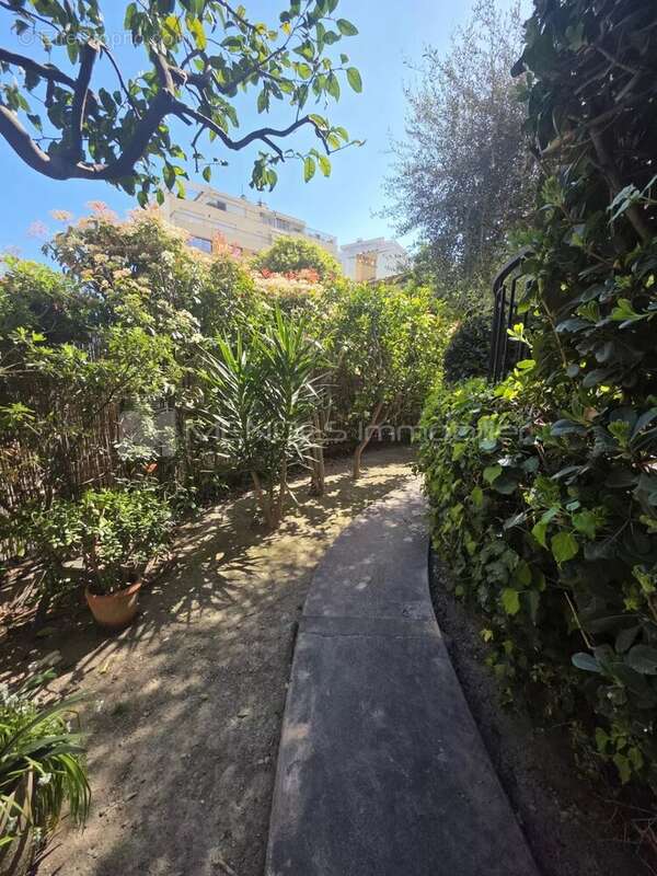 Appartement à ROQUEBRUNE-CAP-MARTIN