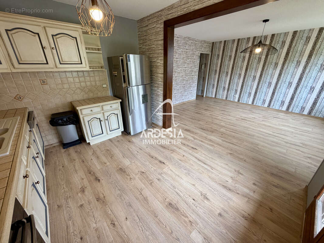 Appartement à SAINT-JEAN-DE-MAURIENNE