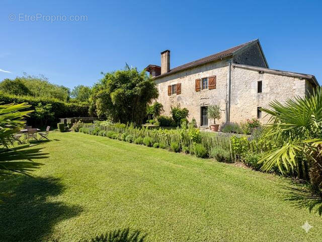 Maison à BIAUDOS