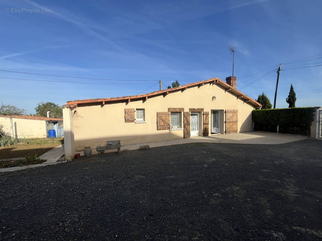 Maison à SAINTE-VERGE