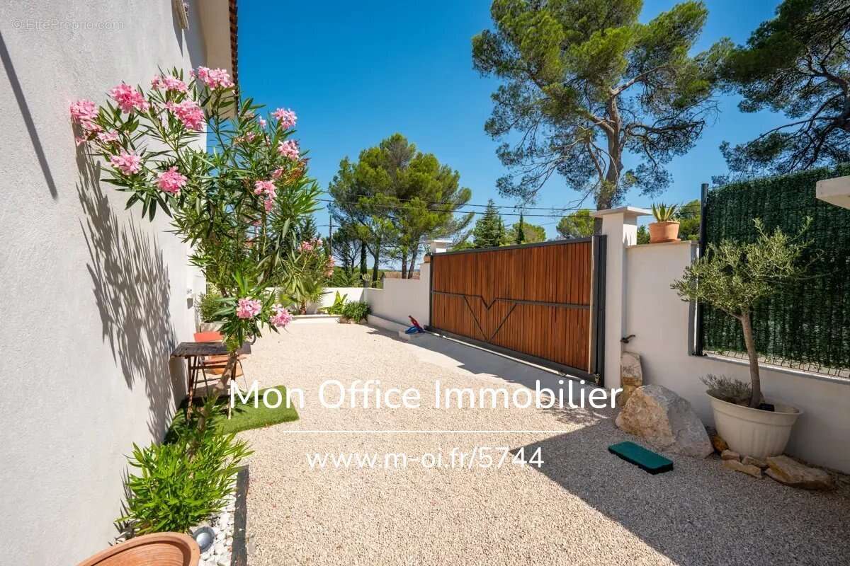 Maison à CABRIES