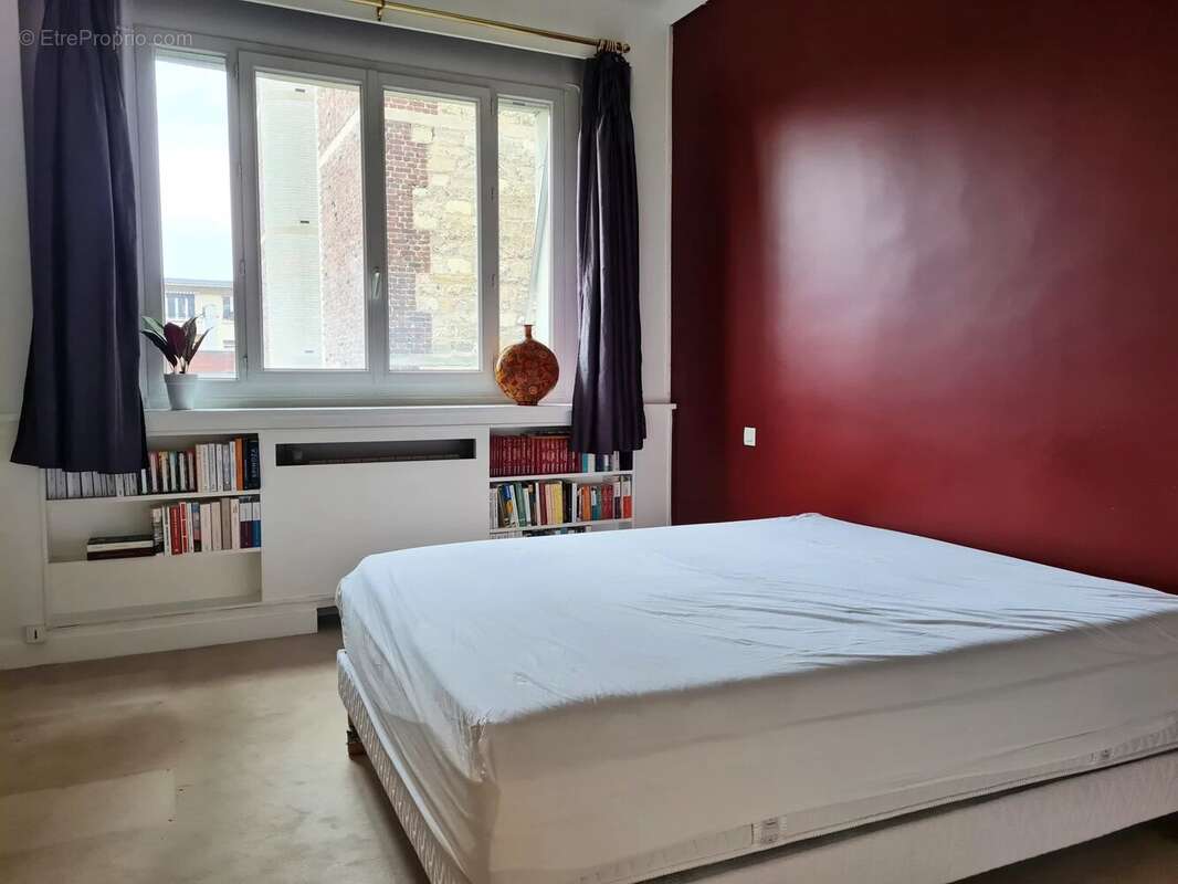 Appartement à NEUILLY-SUR-SEINE