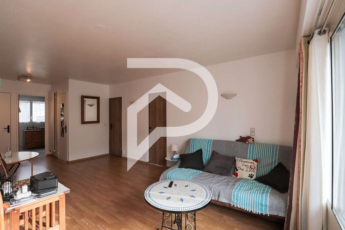 Appartement à LE PLESSIS-ROBINSON