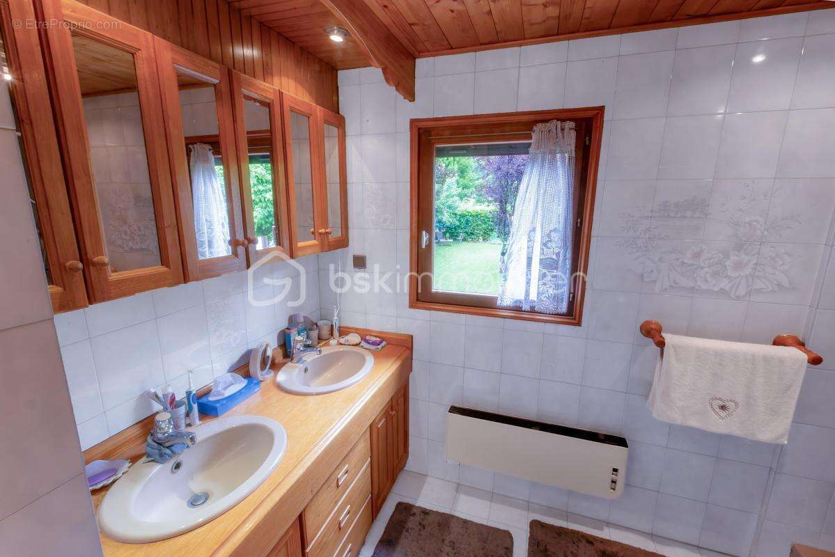 Vallée de chamonix - chalet avec jardin - 5 pièces, 4 chambres - calme, ensoleillé - vue mont-blanc - photo 15