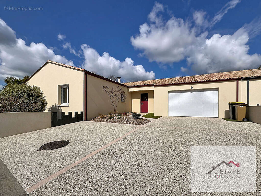 Maison de plain-pied ? 4 chambres, 59 m² de pièce de vie et grand garage à Beaulieu-sous-la-Roche - photo 2