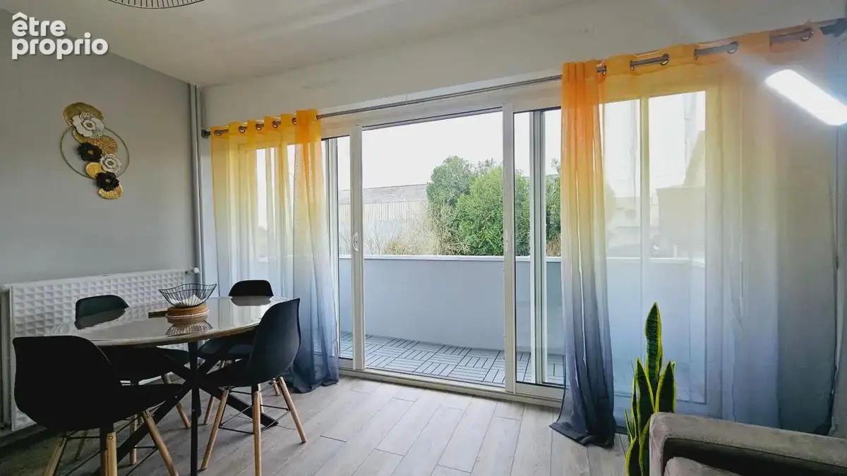 Bourges appartement 32.3 m² renové et meublé balcon - photo 3